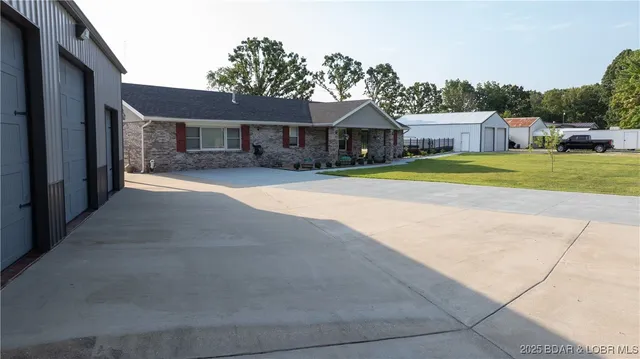 $589,900 | 312 Charger Drive, Macks Creek, MO 65786