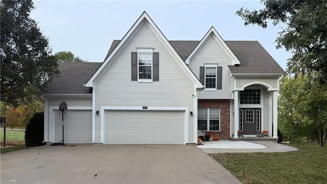 $419,900 | 4105 Bennington Drive, St. Joseph, MO 64506
