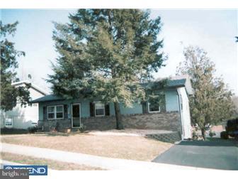 136 Gerald Avenue Reading, PA 19607 - Photo 2 of 9 Gallery Image 2