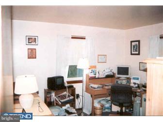 136 Gerald Avenue Reading, PA 19607 - Photo 7 of 9 Gallery Image 7