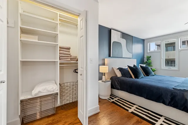 $1,250,000 | 1527 West Pearson Street, Chicago, IL 60642