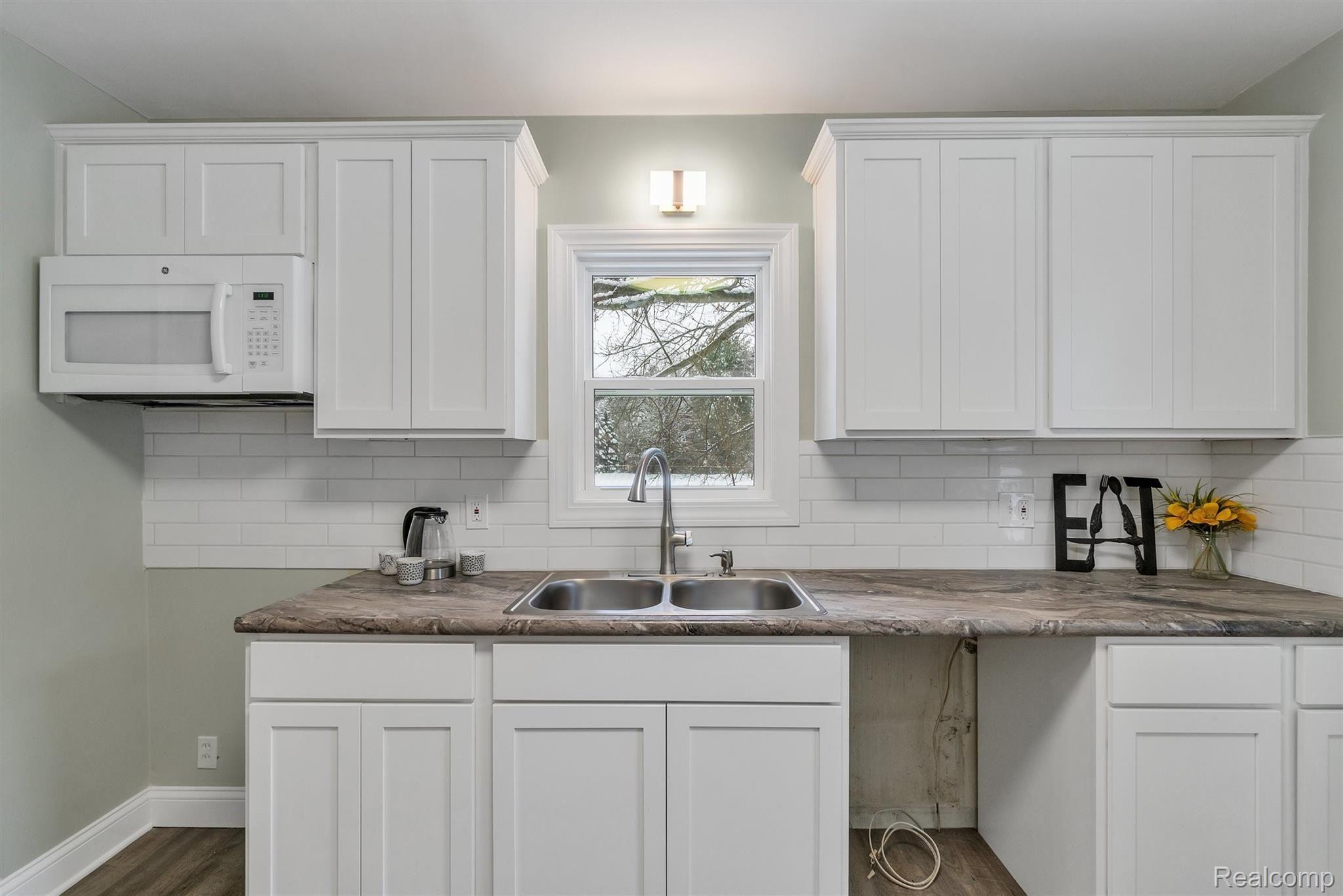 7483 North Seymour Road Flushing, MI 48433 - Photo 10 of 32 12-7483 N Seymour Rd-8.jpg