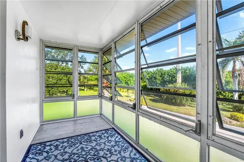 $94,000 | 102 Royal Oak Drive, Unit 203, Vero Beach, FL 32962