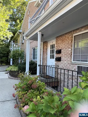 $530,000 | 27-33 Corsa Terrace, Unit 8A, Ridgewood, NJ 07450