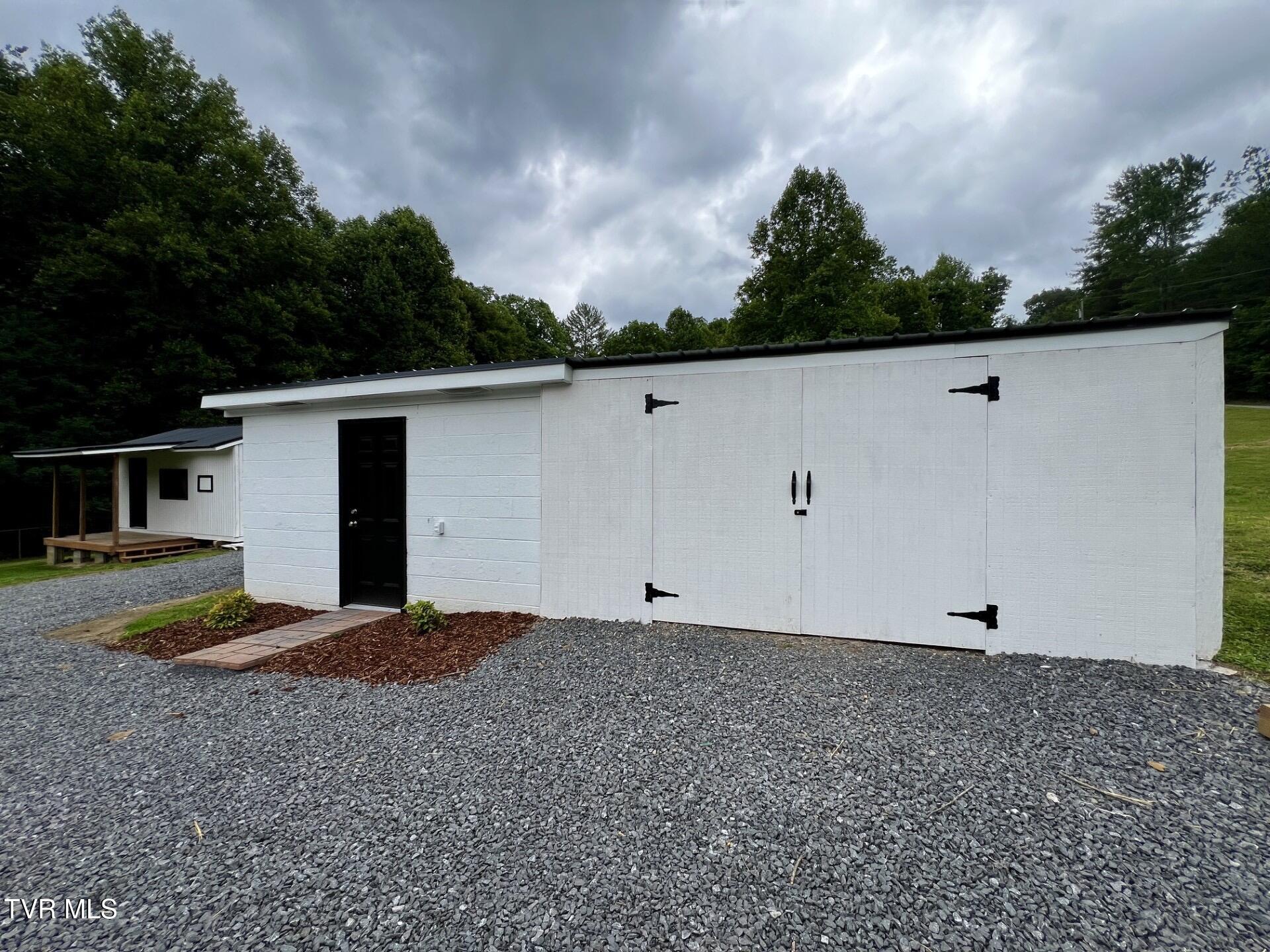 437 Turner Road Bluff City, TN 37618 - Photo 37 of 38 20DCF5EE-B13A-44FF-85C0-B9C4F72F600C