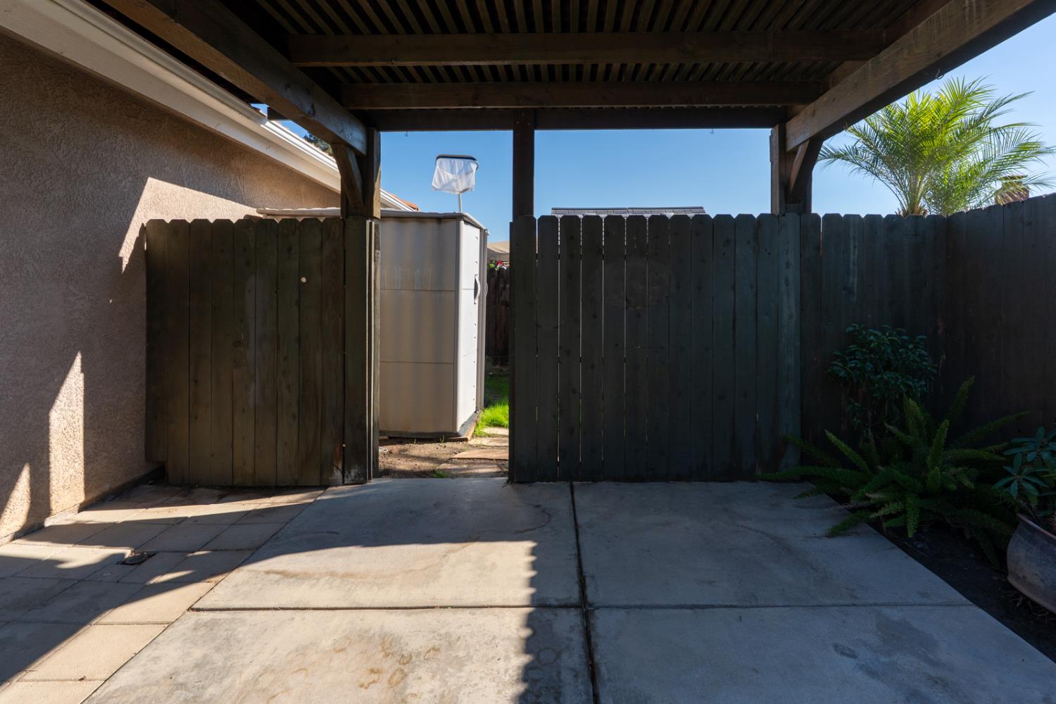 2352 Frederick Way Madera, CA 93637 - Photo 35 of 39 a view of balcony