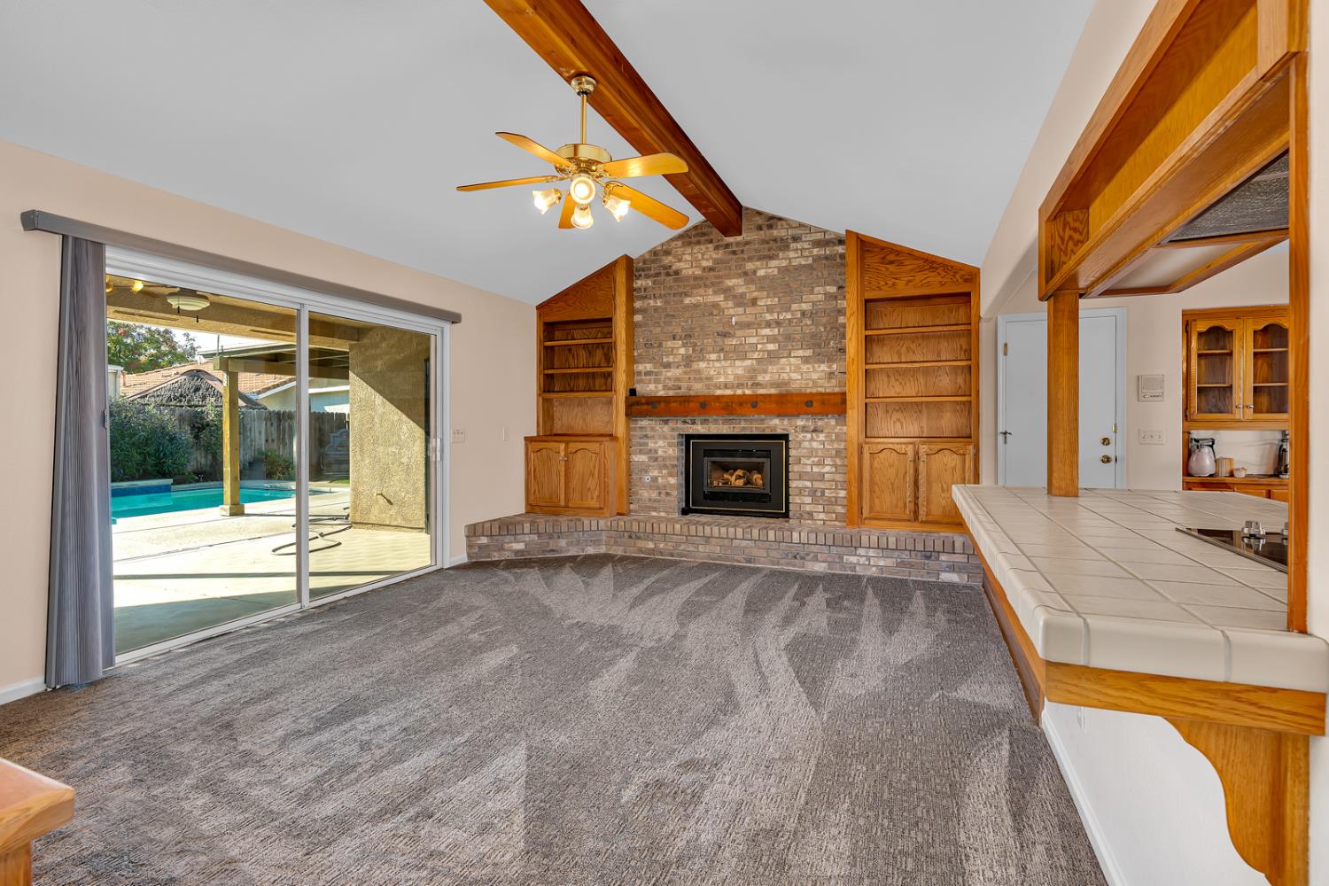 2352 Frederick Way Madera, CA 93637 - Photo 8 of 39