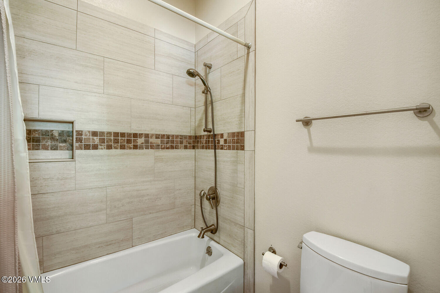 2570 Kinnickinnick Road, Unit H4 Vail, CO 81657 - Photo 12 of 29 2570 Kinnickinnick Road H4 - Web Quality