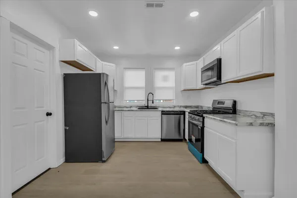 $1,400 | 2727 Leslie Street, Detroit, MI 48238