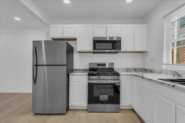 $1,400 | 2727 Leslie Street, Detroit, MI 48238