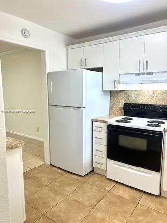 $1,995 | 5100 Southwest 64th Avenue, Unit 105, Davie, FL 33314