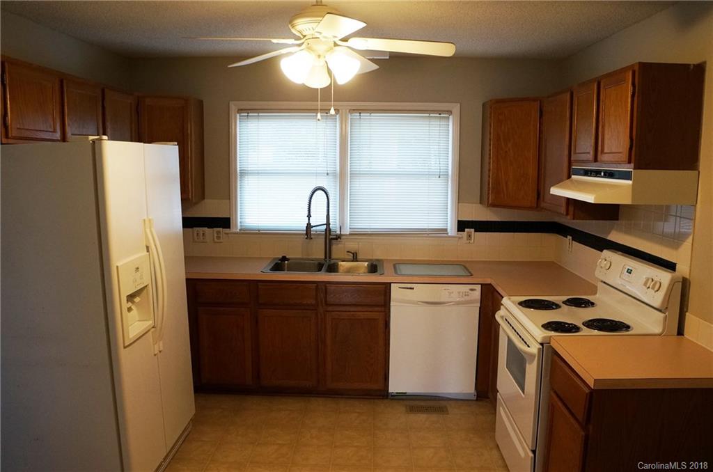 18326 Hideaway Road Charlotte, NC 28278 - Photo 11 of 19 Gallery Image 11