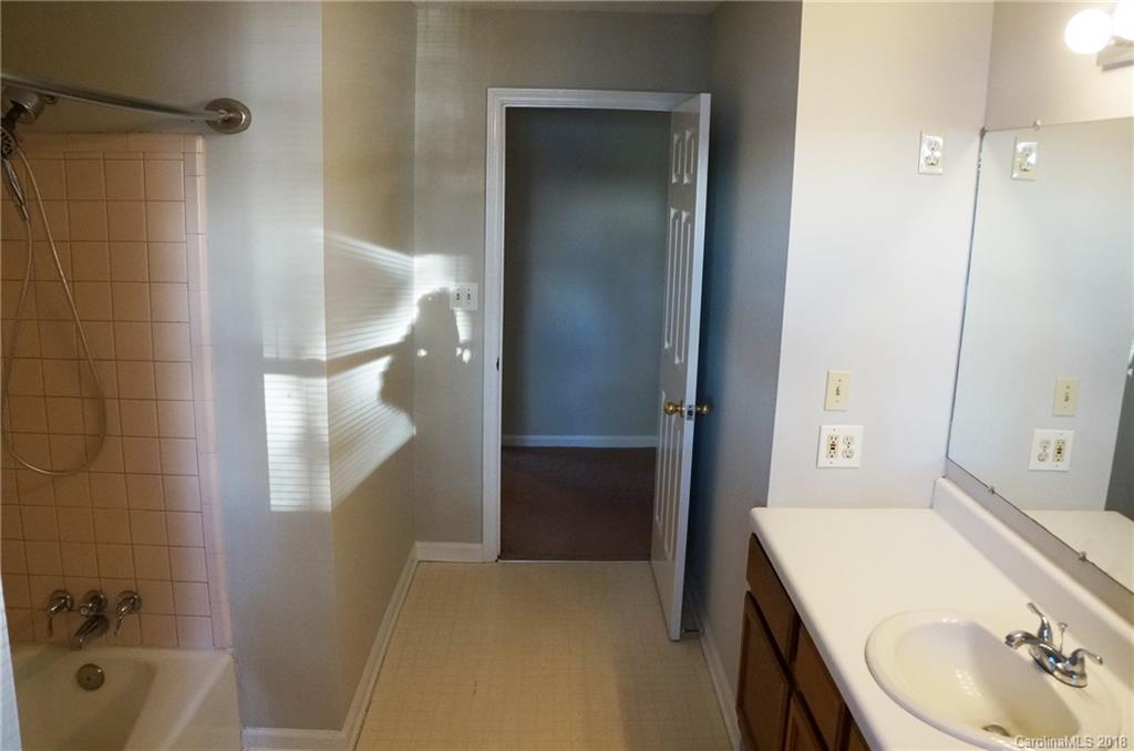 18326 Hideaway Road Charlotte, NC 28278 - Photo 15 of 19 Gallery Image 15