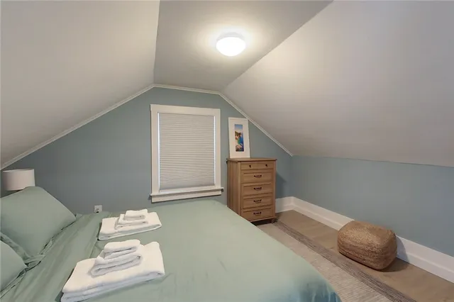 $5,334 | 382 Spring Street, Unit 3, Newport, RI 02840