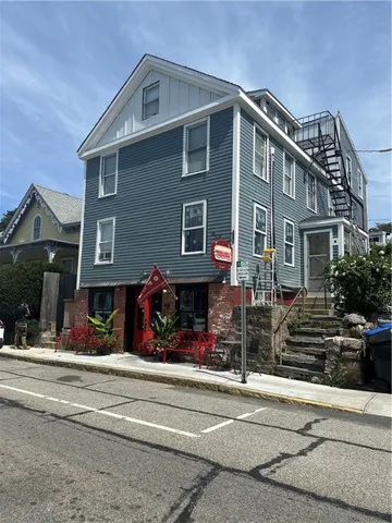 $5,334 | 382 Spring Street, Unit 3, Newport, RI 02840