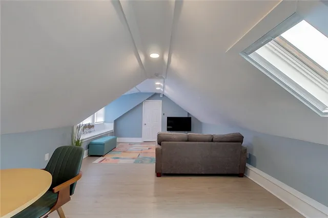 $5,334 | 382 Spring Street, Unit 3, Newport, RI 02840