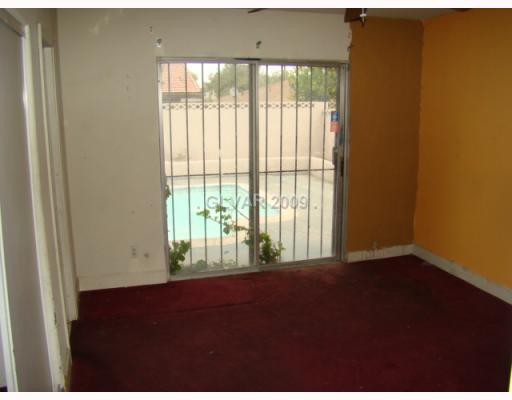 4564 East Flamingo Road Las Vegas, NV 89121 - Photo 5 of 10 Master Bedroom.