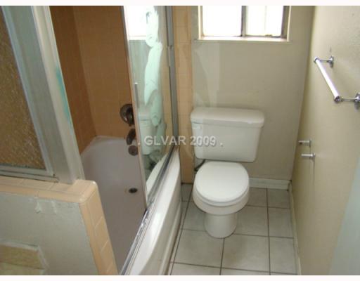 4564 East Flamingo Road Las Vegas, NV 89121 - Photo 6 of 10 Master Bath/Spa.