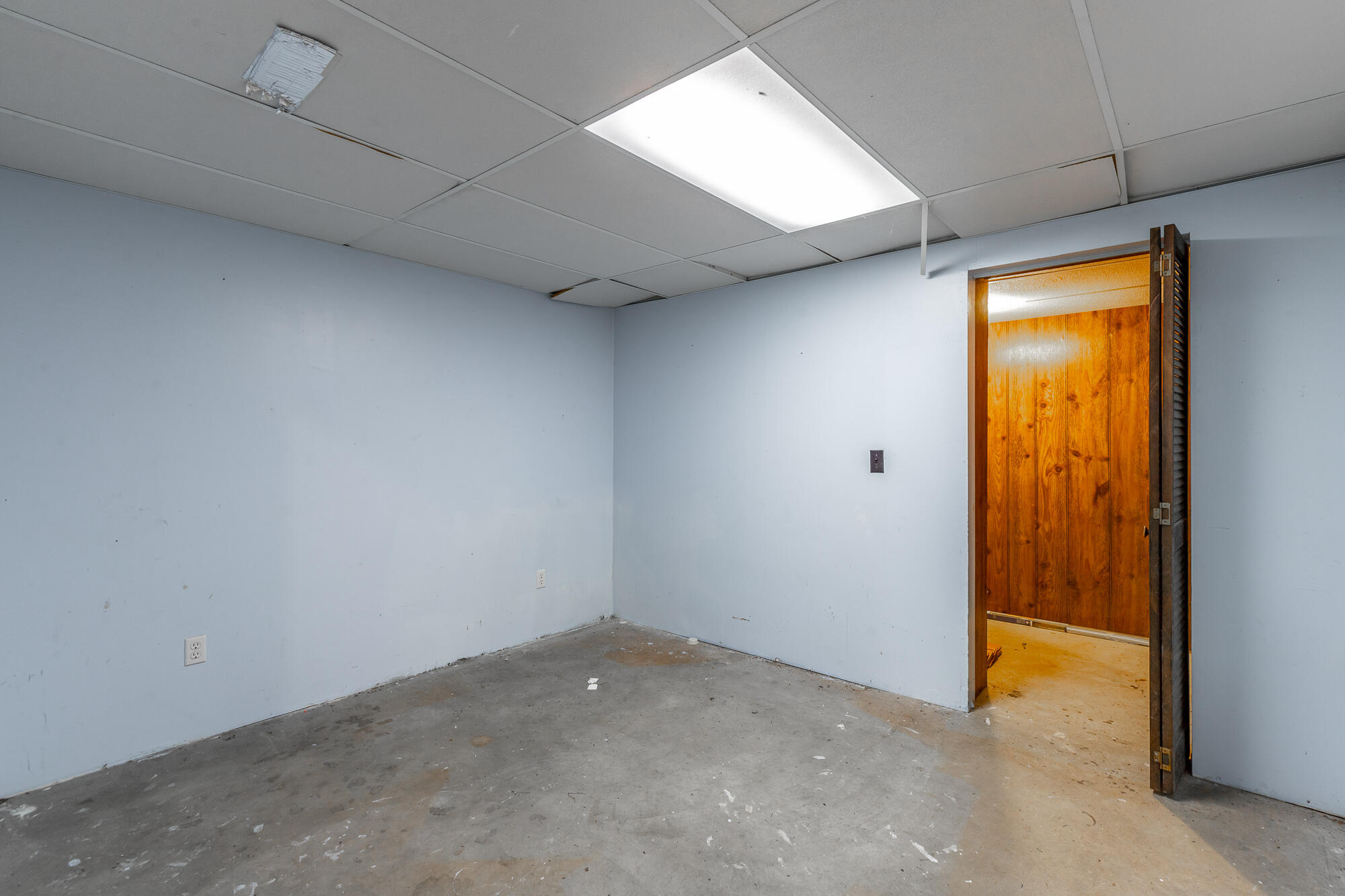 8983 Hale Road Hixson, TN 37343 - Photo 37 of 50 Bonus Room Downstairs