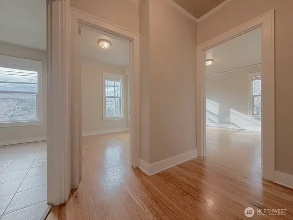 $178,000 | 901 Northeast 43rd Street, Unit 201, Seattle, WA 98105