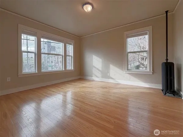 $178,000 | 901 Northeast 43rd Street, Unit 201, Seattle, WA 98105