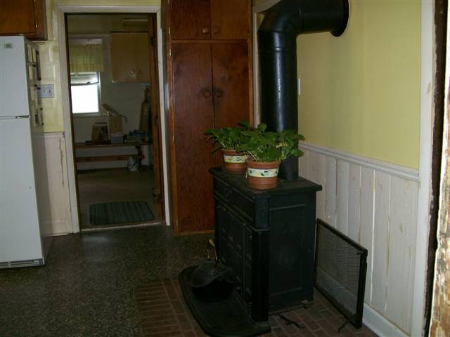 5876 Meldrum Road Casco, MI 48064 - Photo 9 of 21 31060725-8.JPG