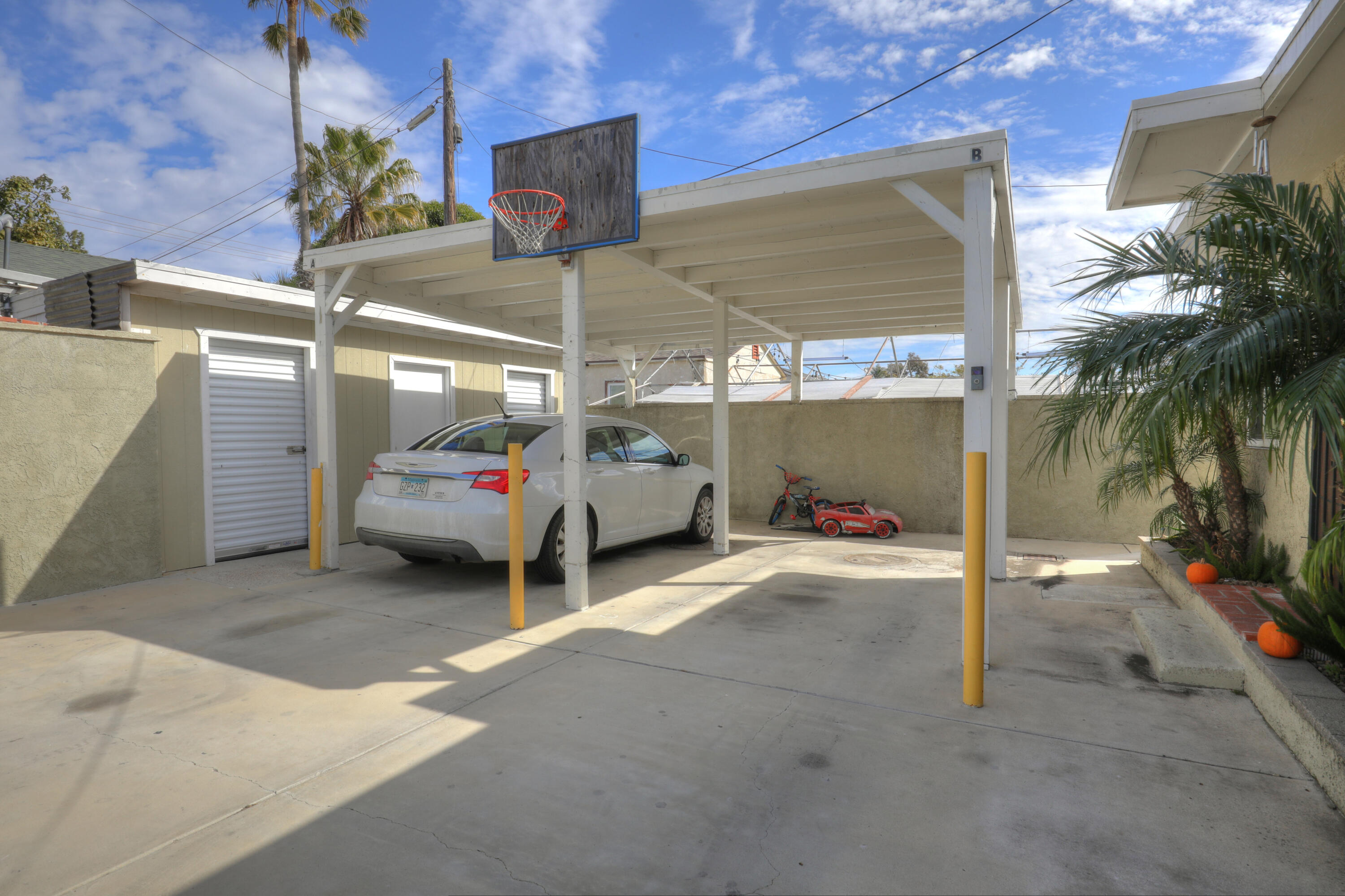 150-166 Johnson Road Oxnard, CA 93033 - Photo 7 of 13 Johnson Carport-Storage