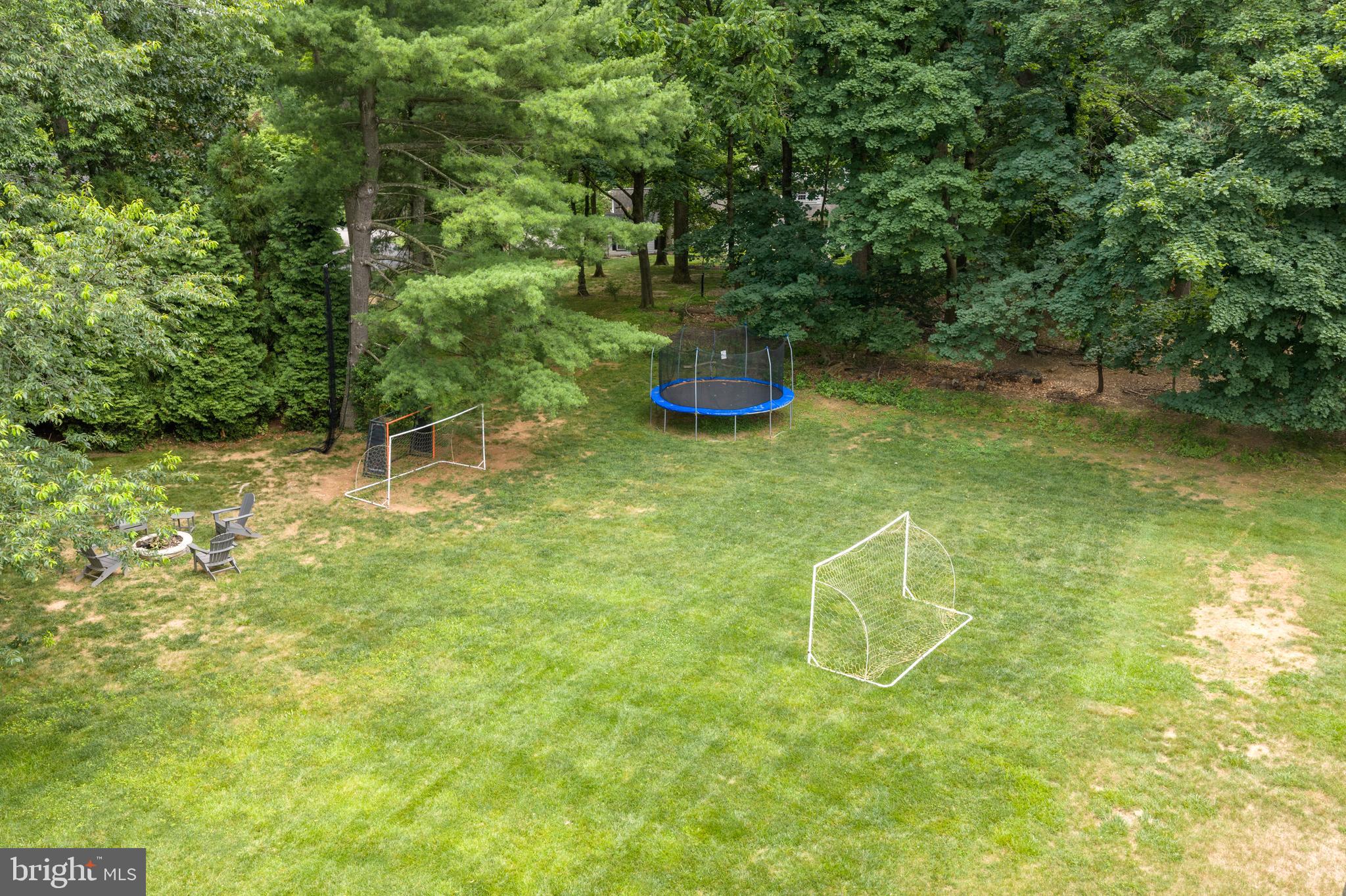 912 Weadley Road Wayne, PA 19087 - Photo 9 of 65 Gallery Image 9