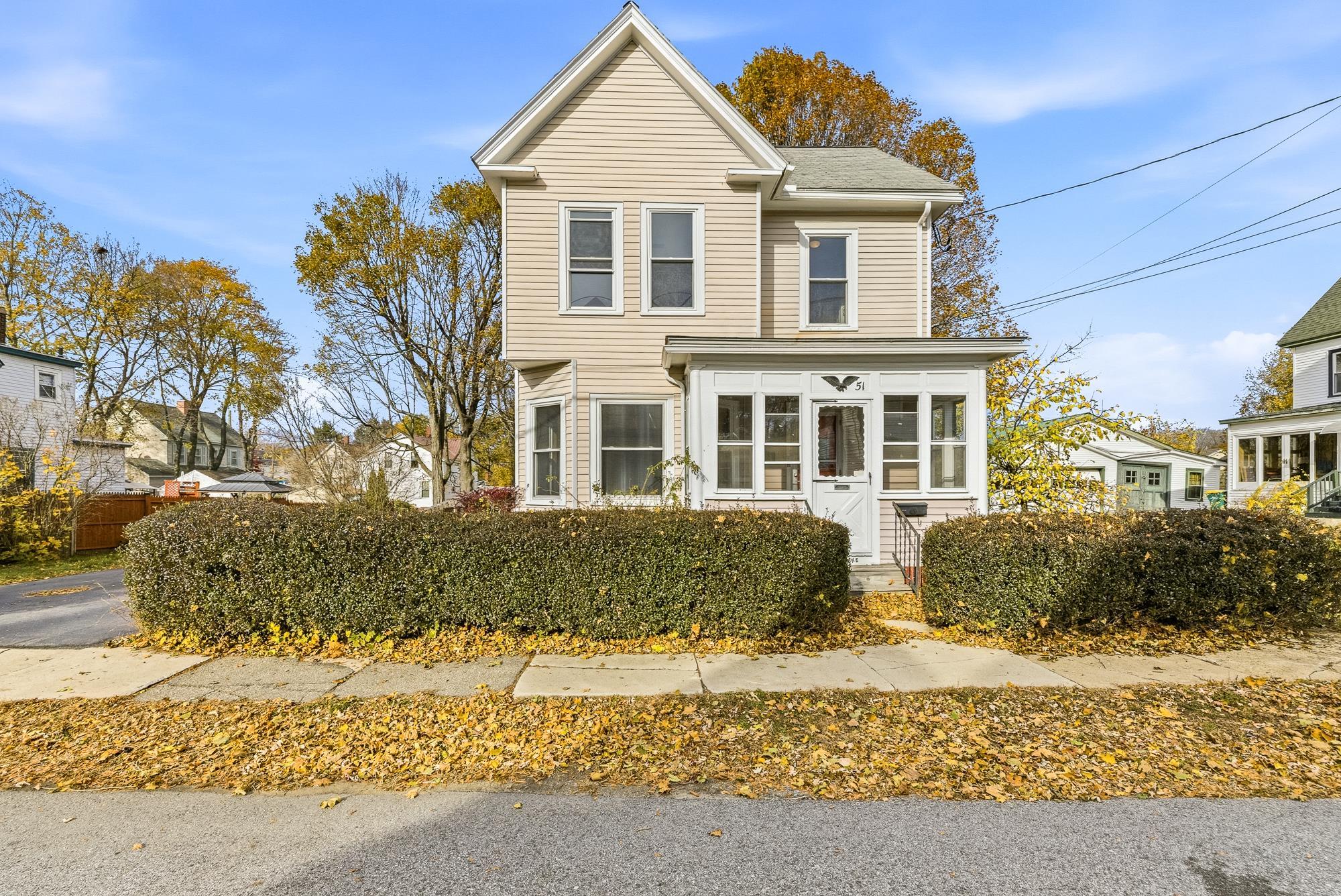 51 Chestnut Street Rochester, NH 03867 - Photo 3 of 47