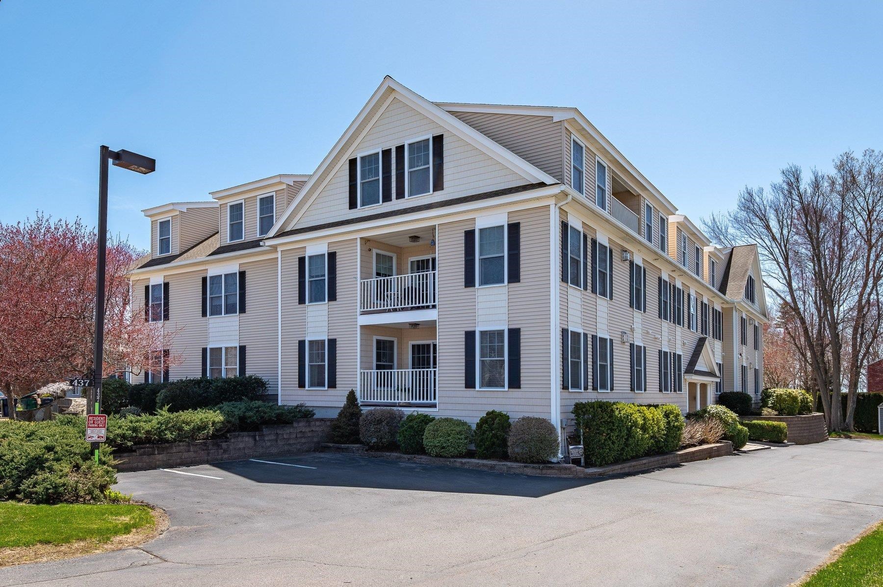 437 Winnacunnet Road, Unit 103 Hampton, NH 03842 - Photo 2 of 36