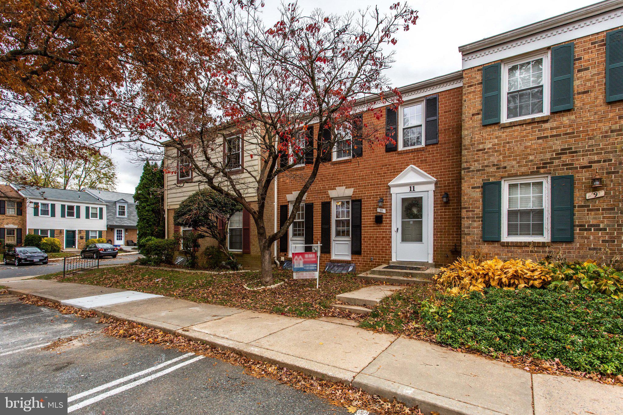 11 Ramsdell Court Gaithersburg, MD 20878 - Photo 4 of 56 Ample Visitor Parkings
