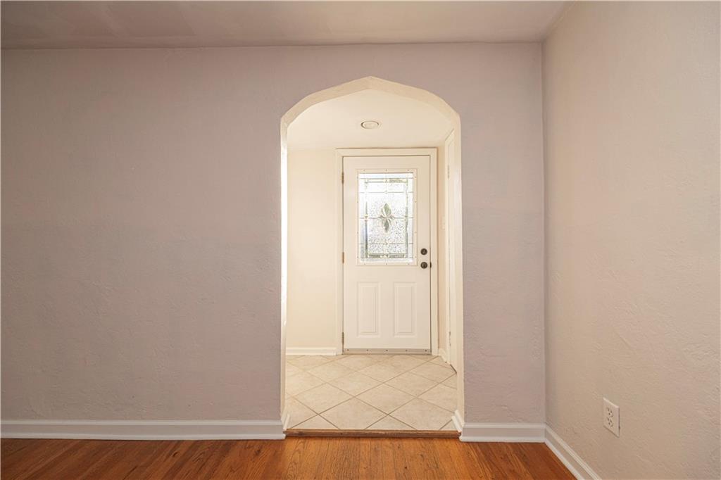 22 Herbst Road Coraopolis, PA 15108 - Photo 8 of 40