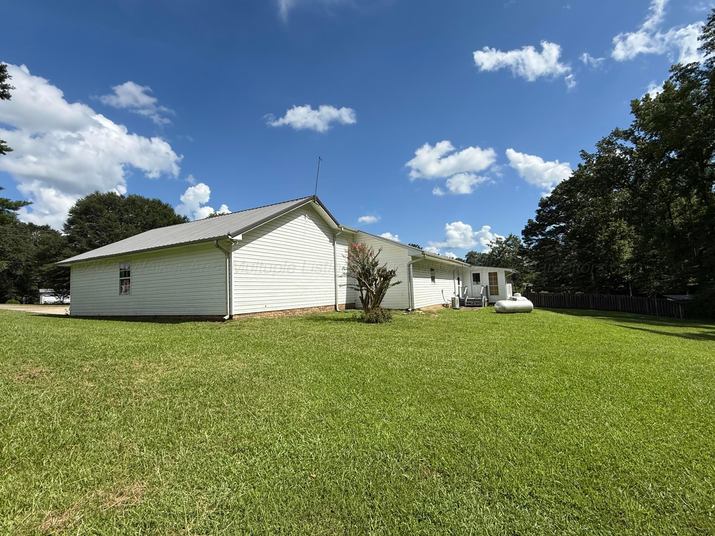 511 Lamon Chapel Loop Jasper, AL 35503 - Photo 5 of 36 IMG_8448
