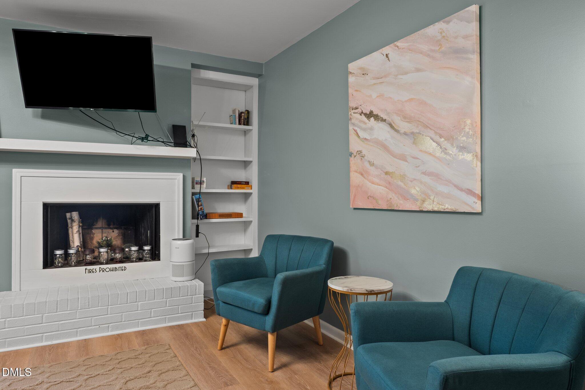 3080 Colony Road, Unit 3080A Durham, NC 27705 - Photo 11 of 36 Living Room (7)