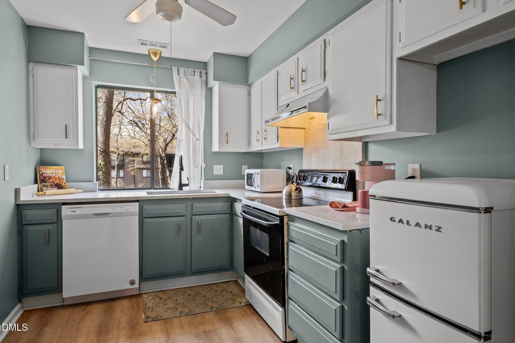 3080 Colony Road, Unit 3080A Durham, NC 27705 - Photo 18 of 36 Kitchen