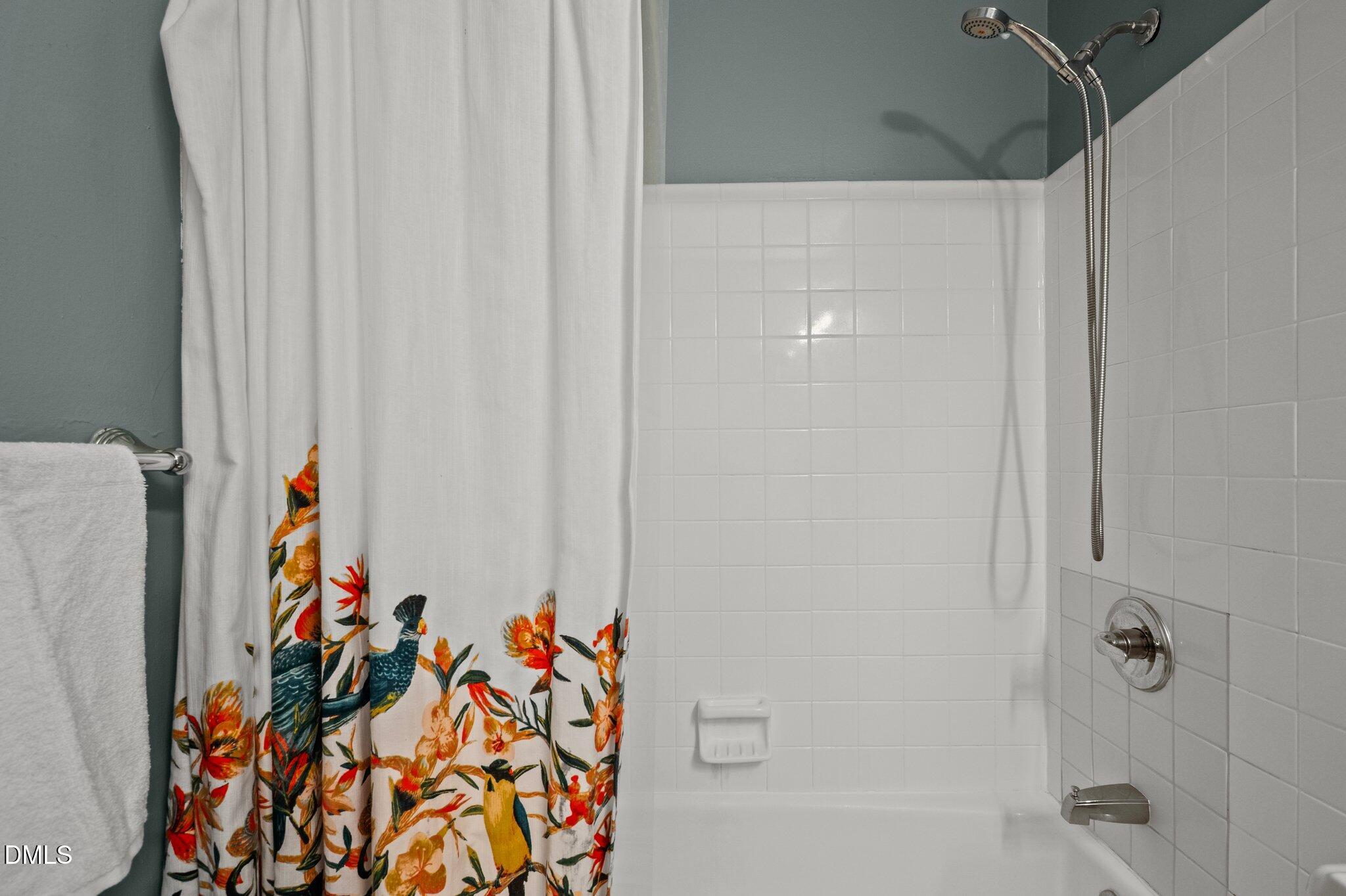 3080 Colony Road, Unit 3080A Durham, NC 27705 - Photo 24 of 36 Primary Bath (2)