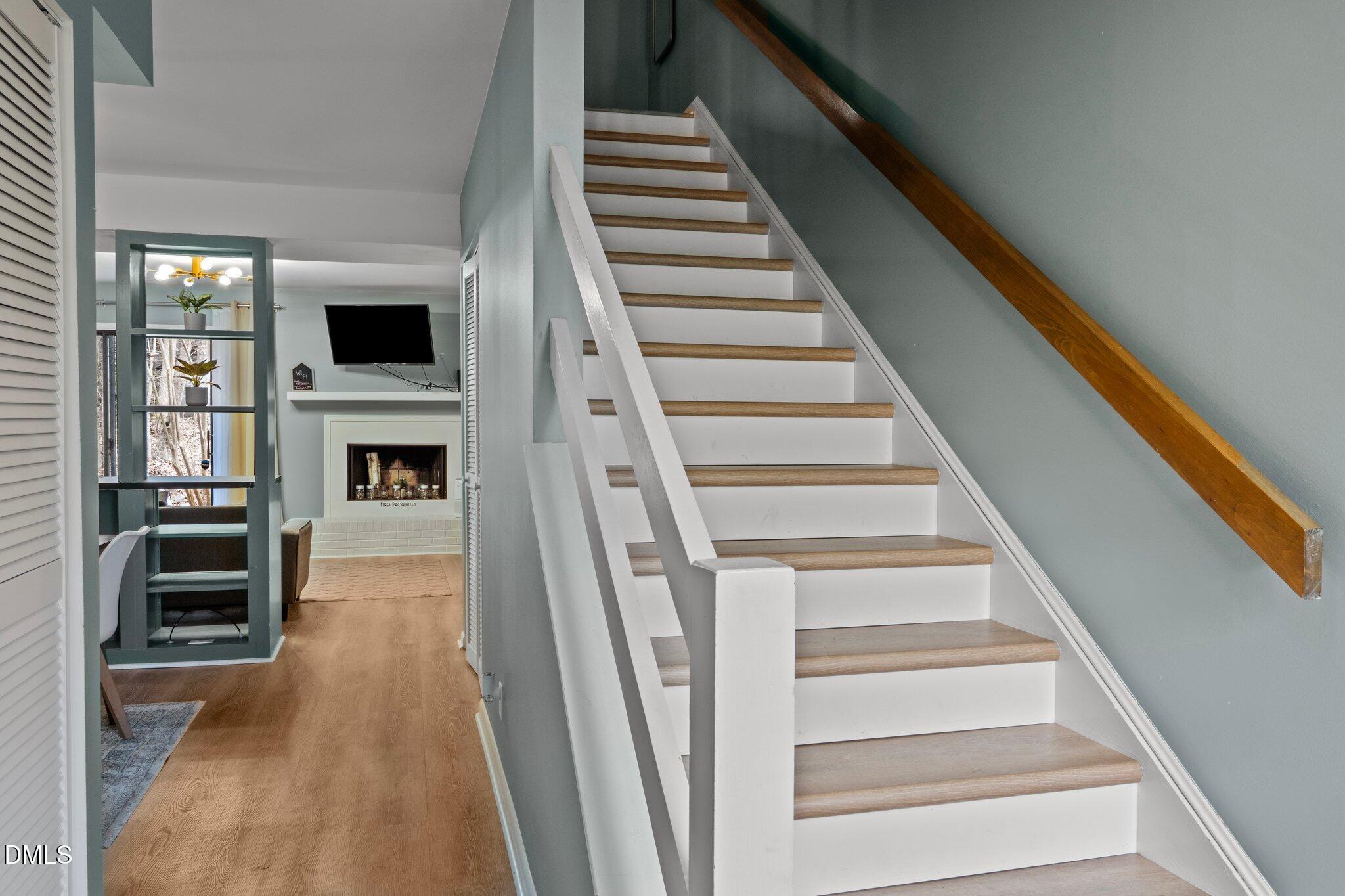 3080 Colony Road, Unit 3080A Durham, NC 27705 - Photo 6 of 36 Foyer