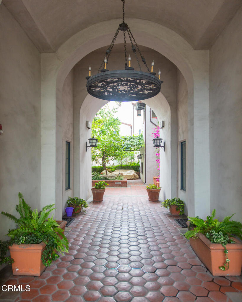 700 Union Street, Unit 302 Pasadena, CA 91101 - Photo 24 of 30 a view of a entryway door of the house