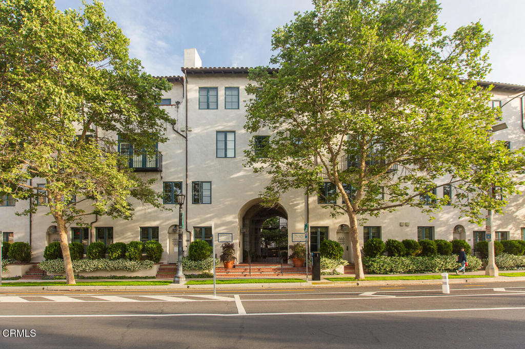 700 Union Street, Unit 302 Pasadena, CA 91101 - Photo 30 of 30 a view of a building and a trees