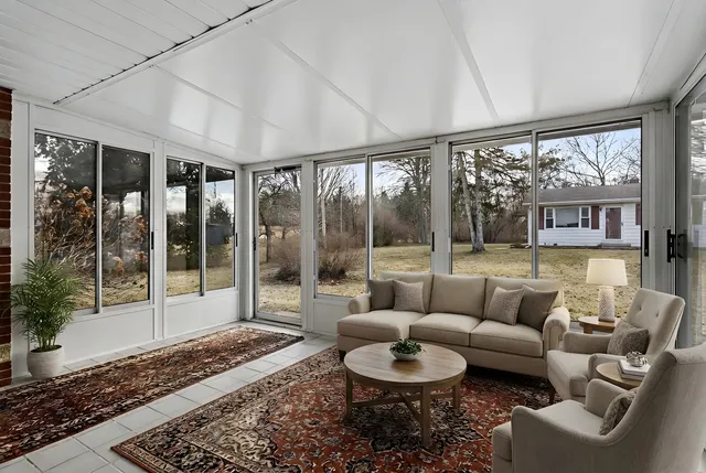 $389,914 | 10827 North 12th Street, Plainwell, MI 49080