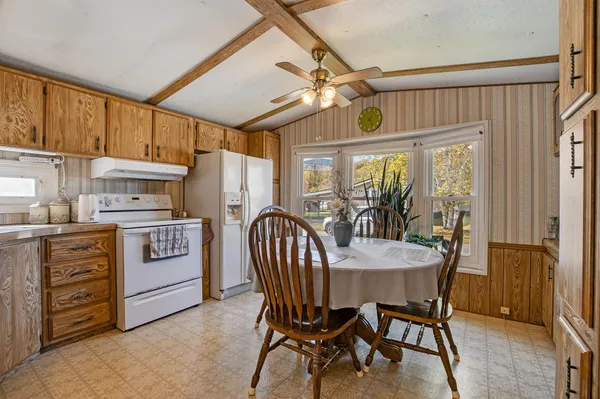 $66,000 | 6 Pine Street, Colebrook, NH 03576