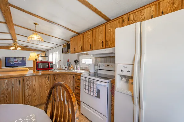 $66,000 | 6 Pine Street, Colebrook, NH 03576