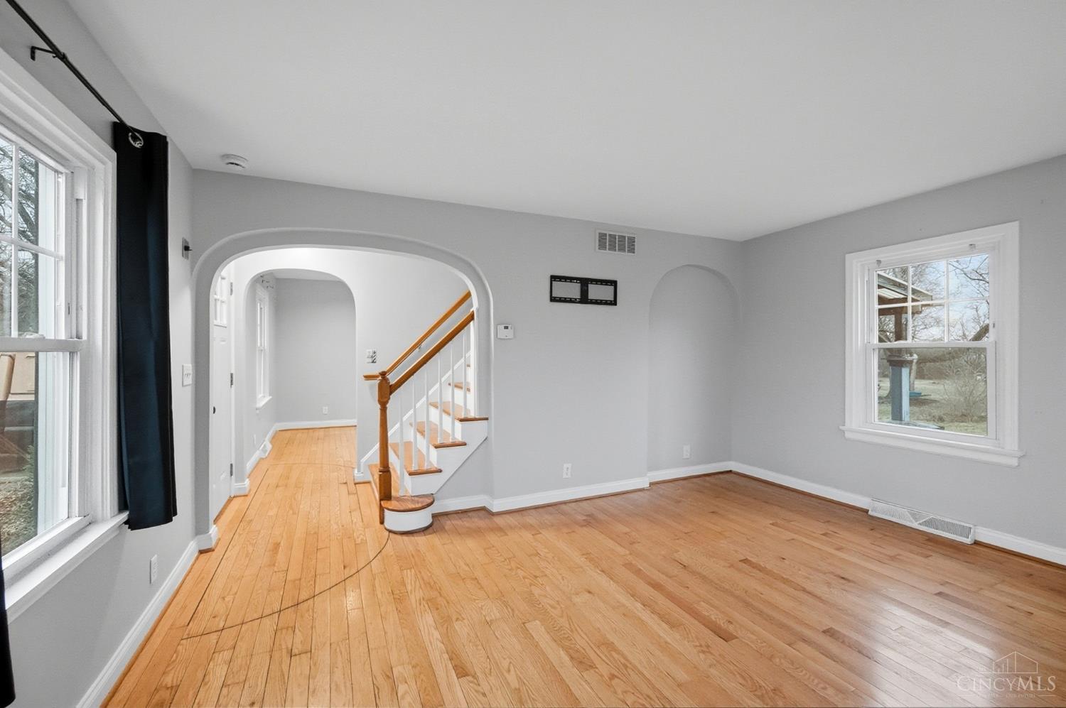 440 West Sharon Road Springdale, OH 45246 - Photo 8 of 40