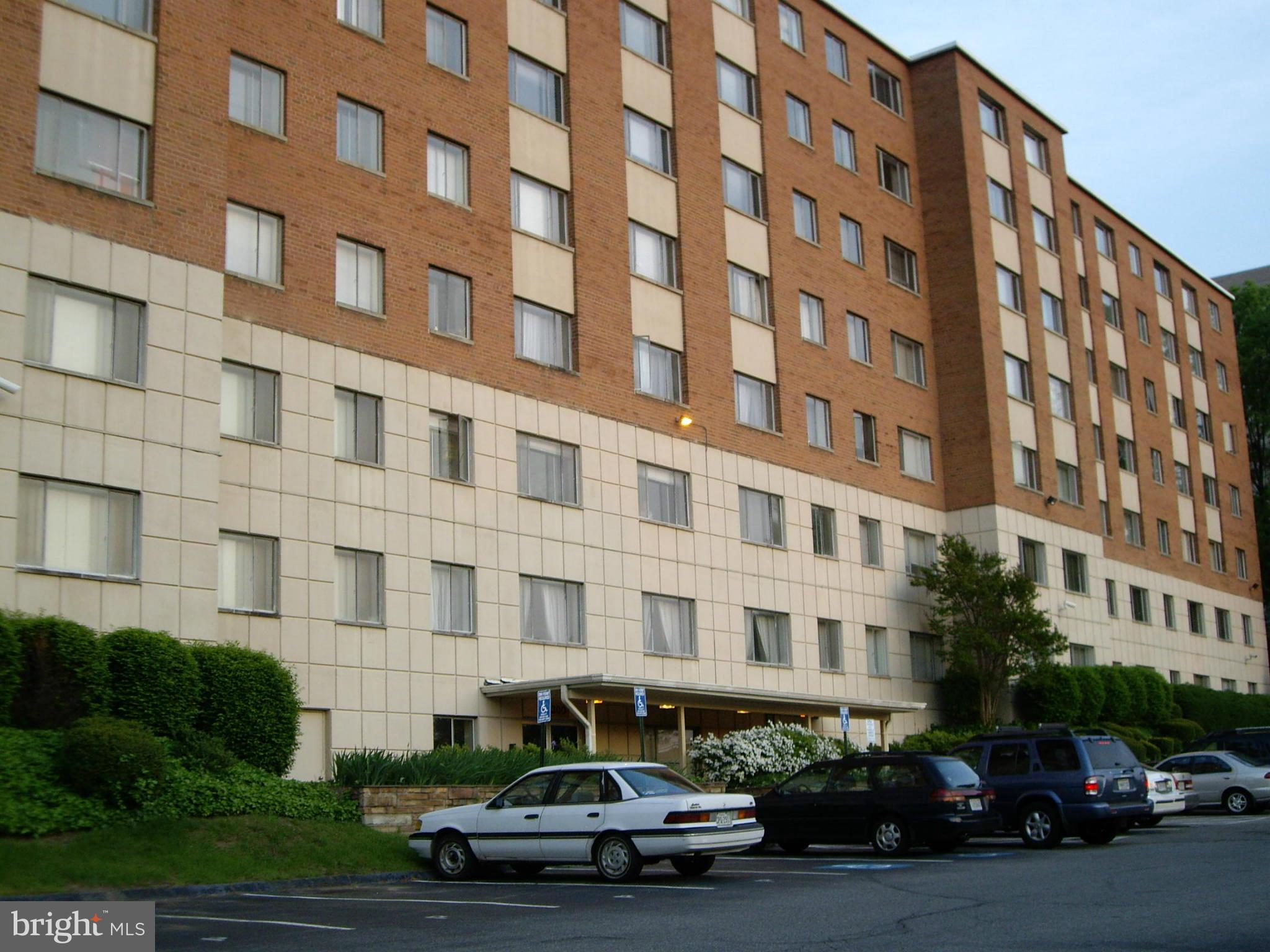 1200 South Arlington Ridge Road, Unit 602 Arlington, VA 22202 - Photo 20 of 25 Plenty of Parking in Rear of Building