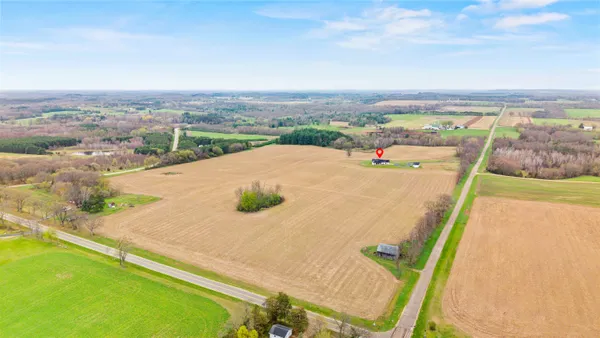 $1,059,000 | N7117 Black Creek Road, Princeton, WI 54968