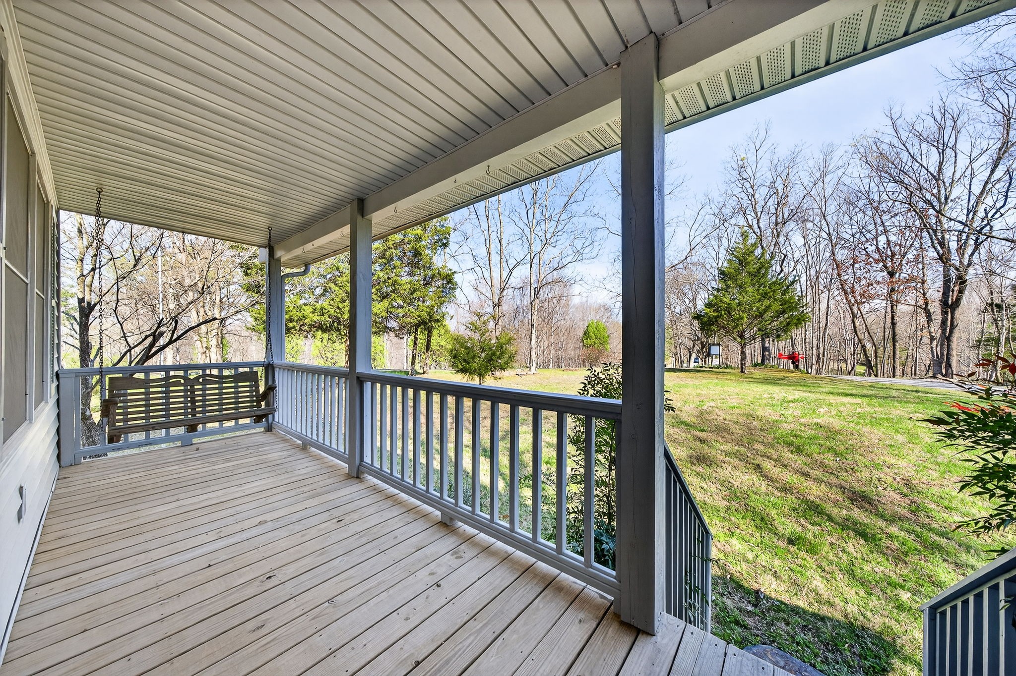 676 Sunny Point Road Baxter, TN 38544 - Photo 3 of 35 a view of backyard with green space