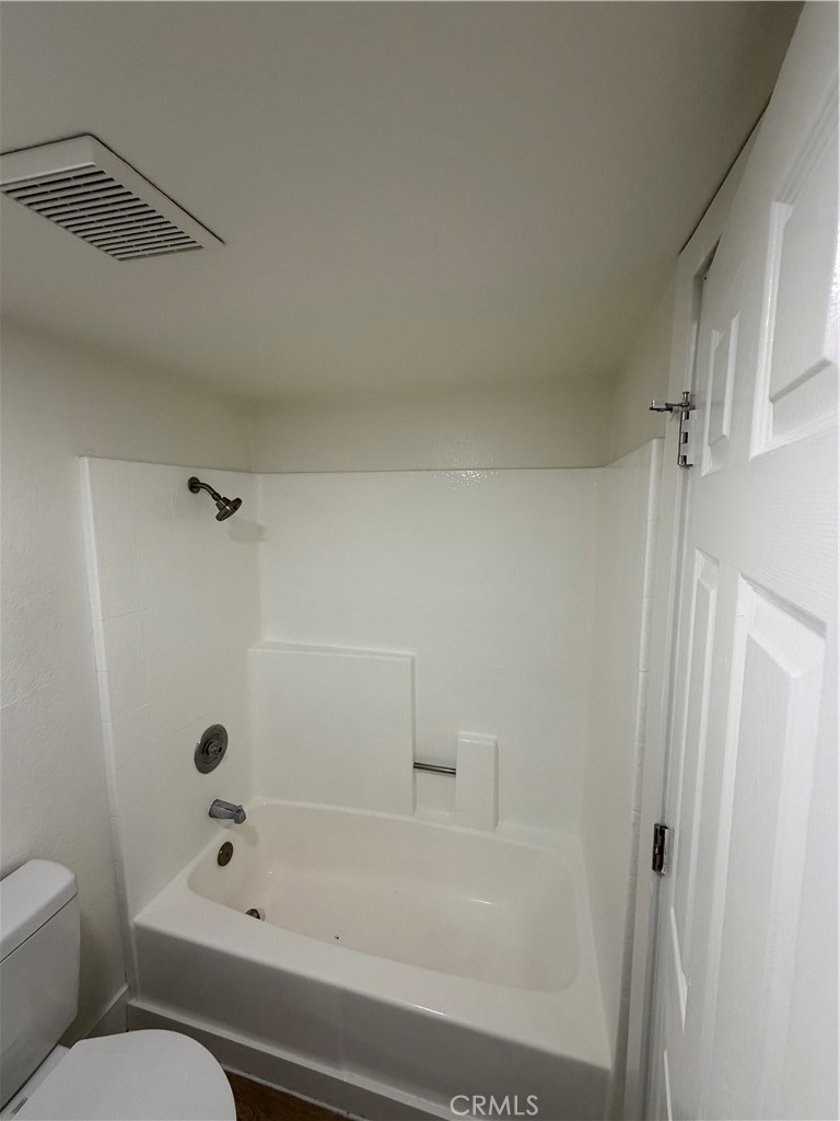 3535 Banbury Drive, Unit 178 Riverside, CA 92505 - Photo 15 of 23 Primary bathroom