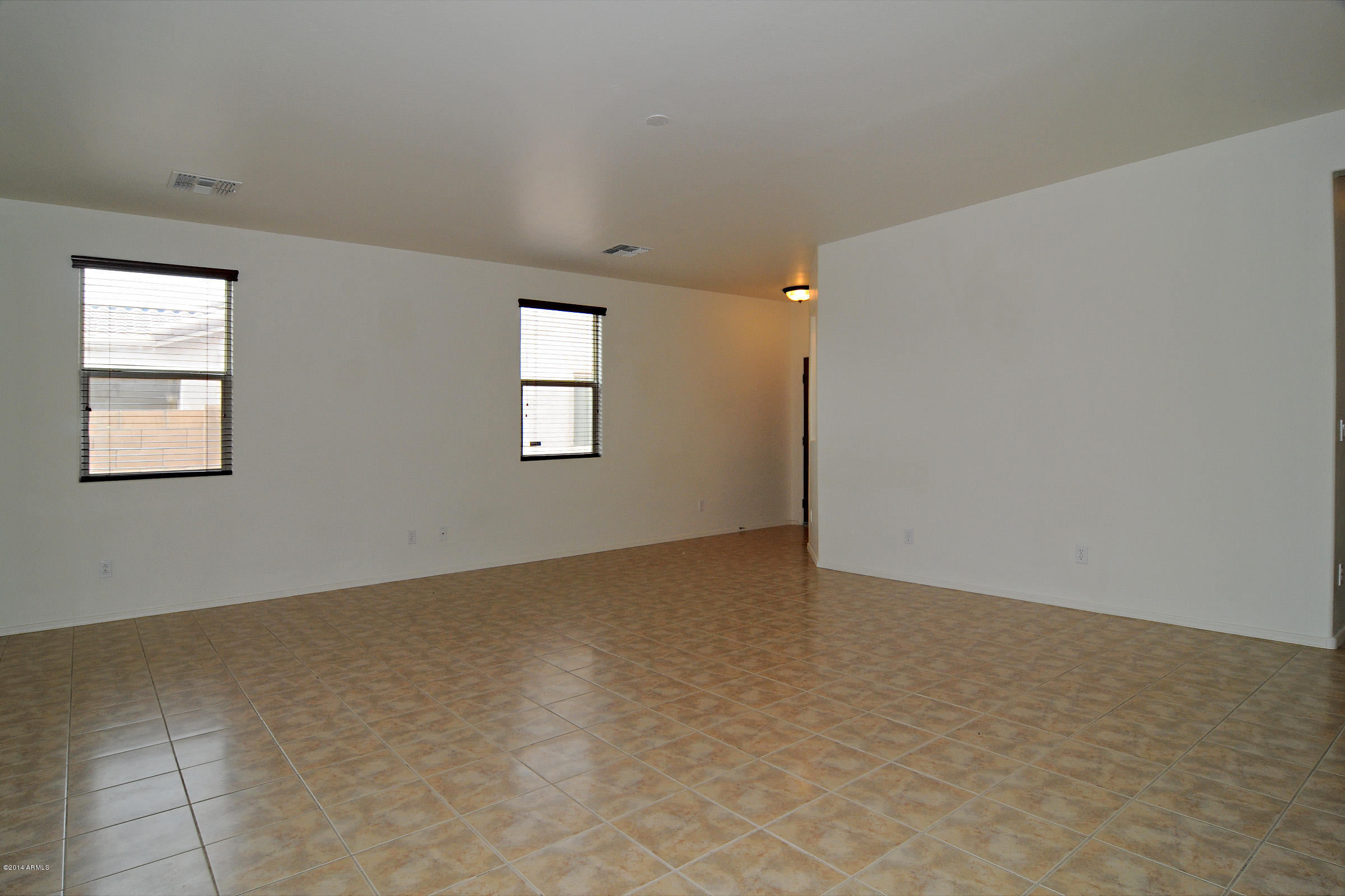 7415 West Maldonado Road Laveen, AZ 85339 - Photo 5 of 29 Great Room
