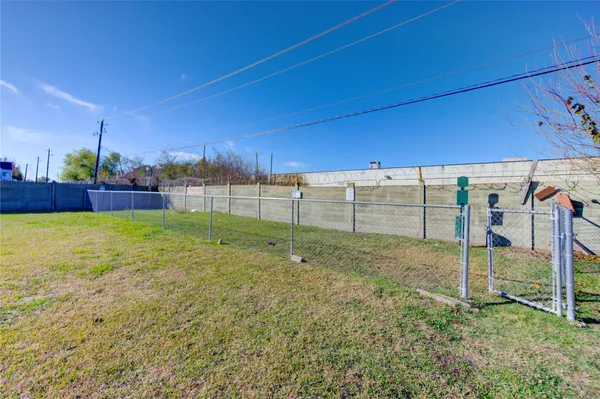 $1,250 | 12500 Sandpiper Drive, Unit 197, Houston, TX 77035