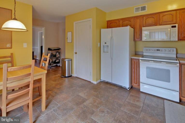 5982 Queenston Street Springfield, VA 22152 - Photo 21 of 29 Kitchen #2